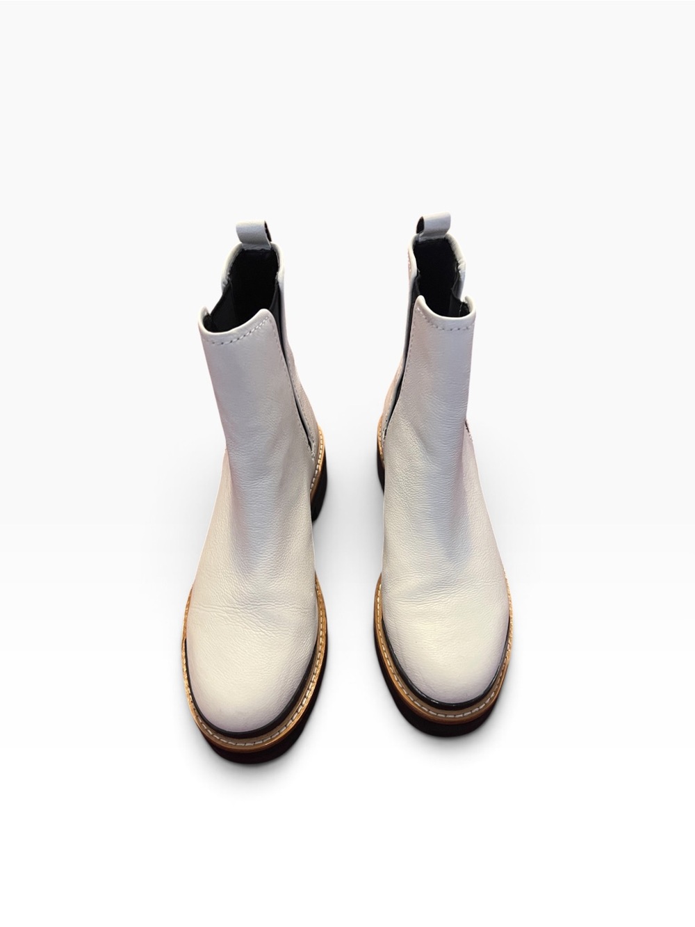 Marc Fisher Padmia Ivory Leather Lug Sole Chelsea Boots, EUC size 6M